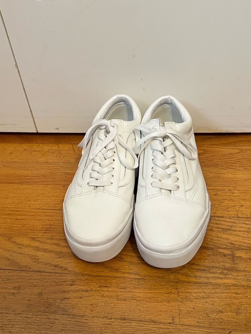 Vans White Classic Low-Top Platform Leather Sneakers